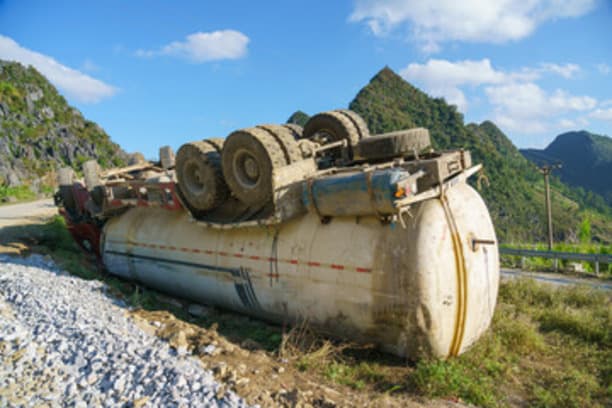 Tragic Crash Claims Propane Truck Driver’s Life in Oakhurst, California